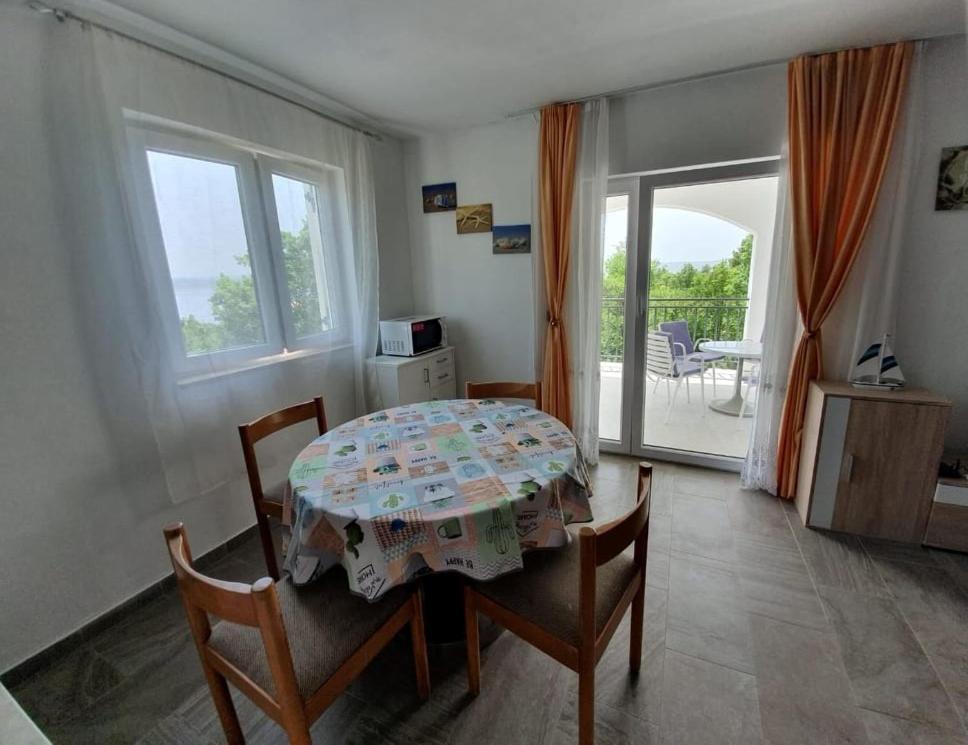 Apartmani Lucija 马斯莱尼察 外观 照片
